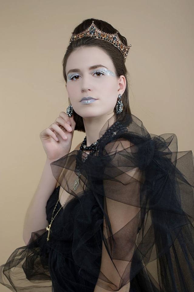   Carol Ribas Makeup