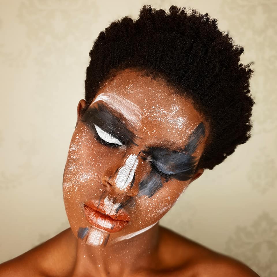   Carol Ribas Makeup