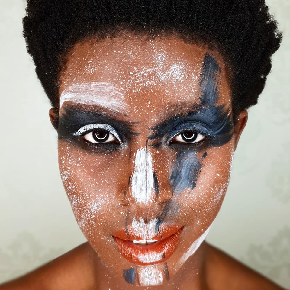   Carol Ribas Makeup