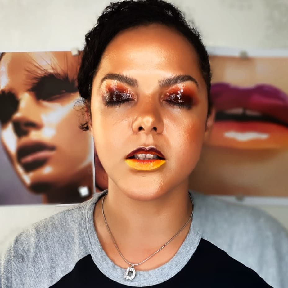   Carol Ribas Makeup