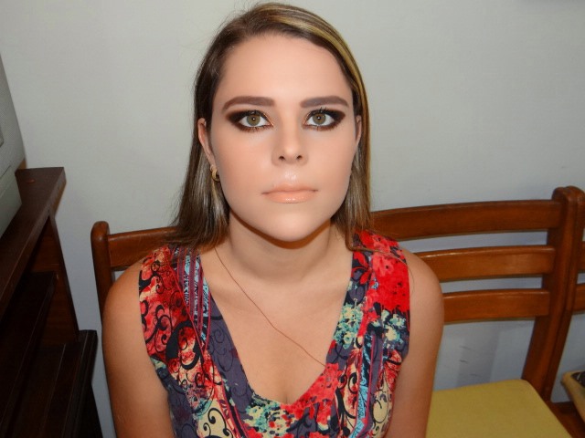   Carol Ribas Makeup